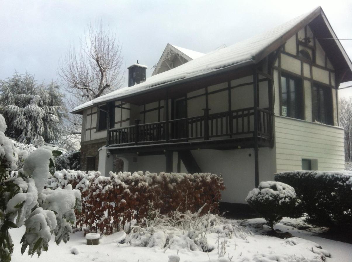 Holiday Home "Les Ancolies " Gite Citadin Spa Exterior photo