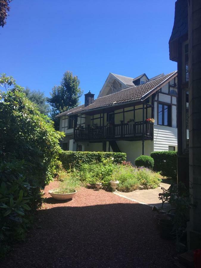Holiday Home "Les Ancolies " Gite Citadin Spa Exterior photo